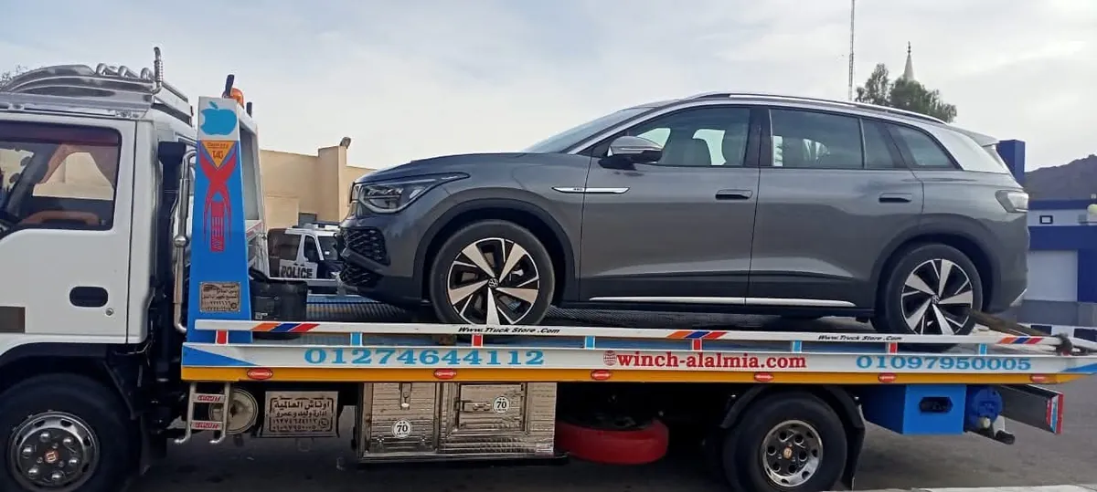 القيادة على طريق الجلالة: منحدرات وهواء وحرارة